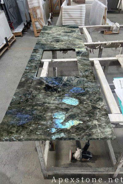 24 inch Blue Emerald Granite tops