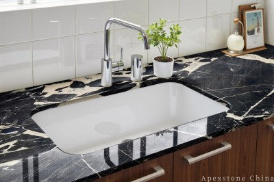 Polishing Portor Gold Marble counter tops