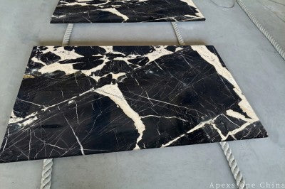 Polishing Portor Gold Marble counter tops
